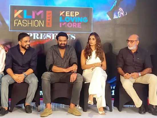 Radhe Shyam Pre Release Event